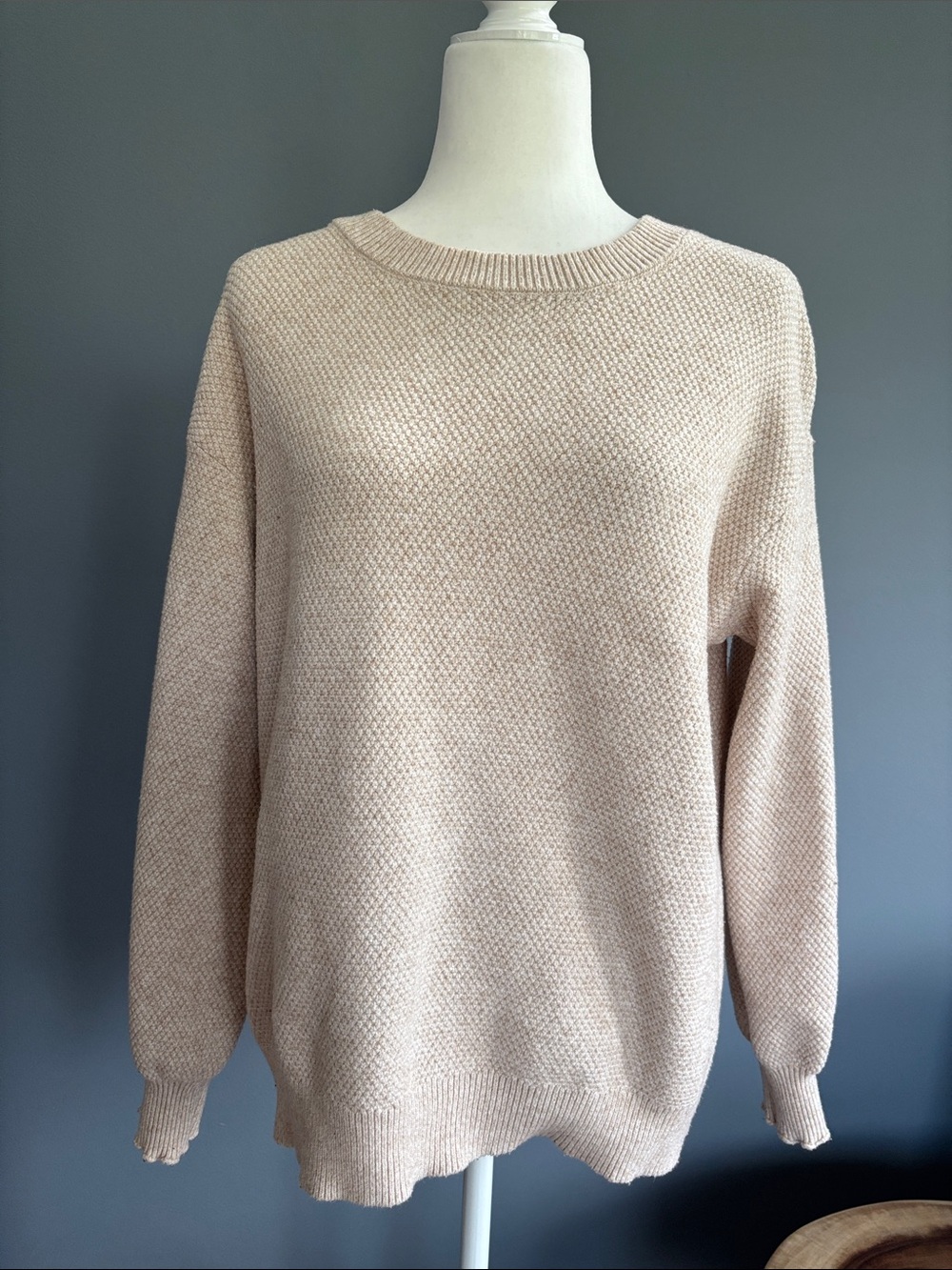Leani Women's Crewneck Sweater in Light Beige